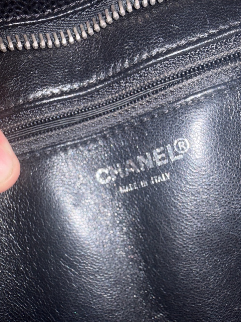 CHANEL Black Quilted CC Top-Handle Tote - Picture 9 of 10